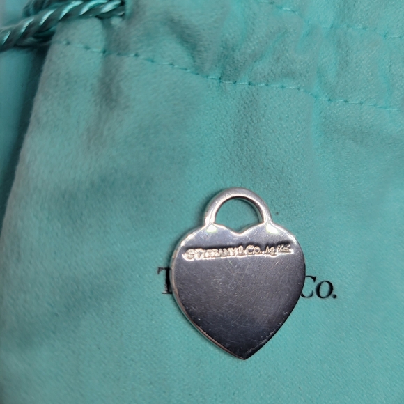 Tiffany & Co. Heart Tag Charm - Picture 8 of 13